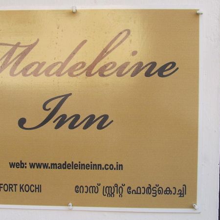 Madeleine Inn Pensión Kochi Exterior foto